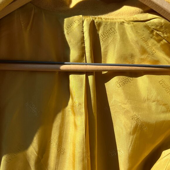 AmAzInG Mustard Yellow Wool Coat OLSEN collection, refer to measurements sz 8/10 - Picture 10 of 12